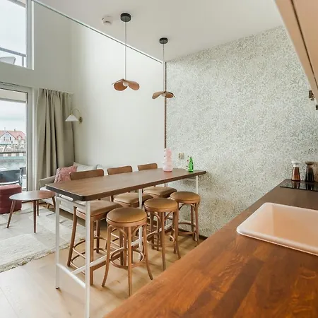 Penthouse Lighthouse Surfingbird Apartment
