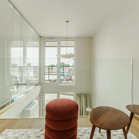 Penthouse Lighthouse Surfingbird * Mrzeżyno